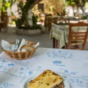 Moussaka on table of traditional restaurant on Crete | © Jaroslav Girovsky / Alamy Stock Photo